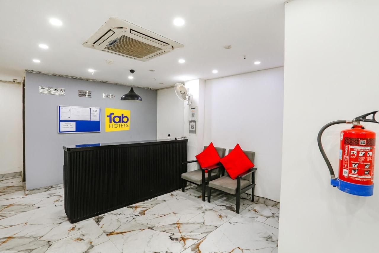 Fabhotel Vat - Meera Bagh Delhi  Exterior photo