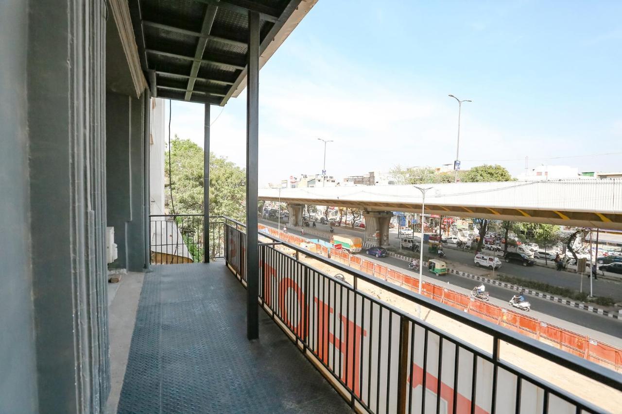 Fabhotel Vat - Meera Bagh Delhi  Exterior photo